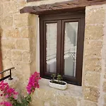 Porolithos Boutique *