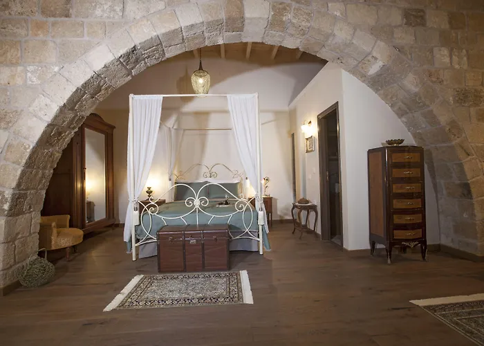 Porolithos Boutique מלון
