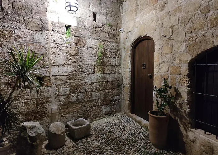 Porolithos Boutique * עיר רודוס