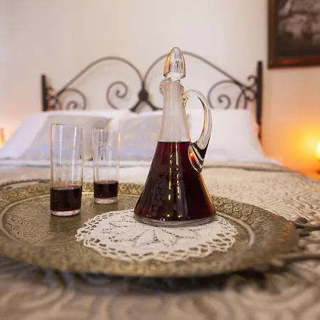 Porolithos Boutique Hotell *