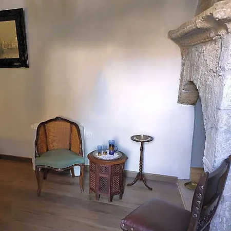 Porolithos Boutique *
