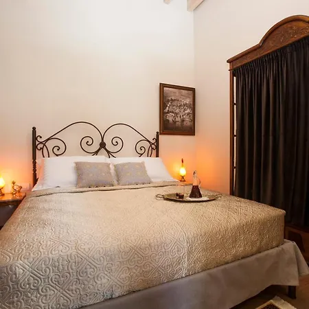 Porolithos Boutique Hotel