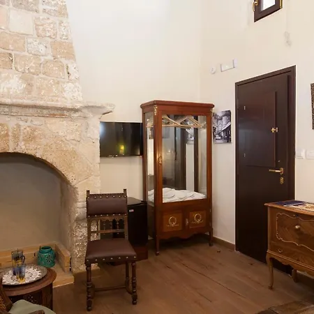 Porolithos Boutique *