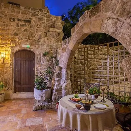 Porolithos Boutique Hotell