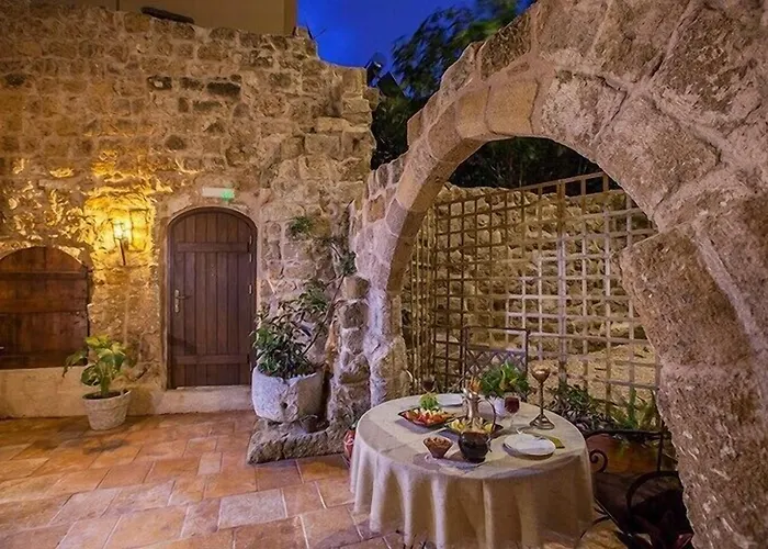 Porolithos Boutique *