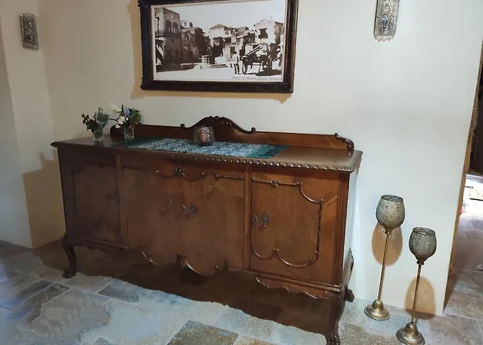 Porolithos Boutique *