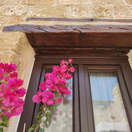 Porolithos Boutique